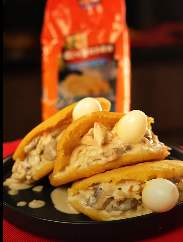 arepa de pollo